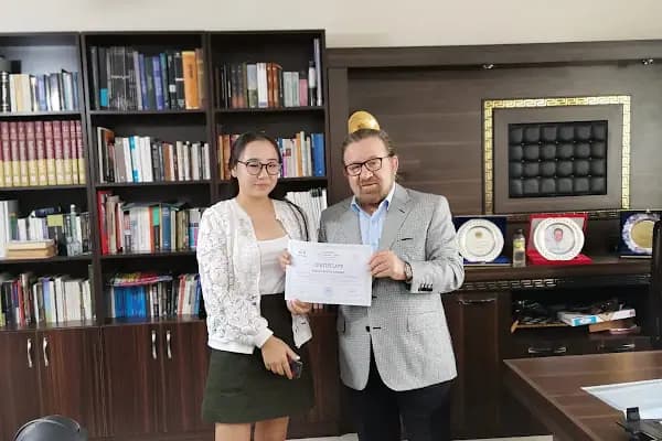 C'MON ENGLISH LANGUAGE SCHOOL BAKIRKÖY - Dil Okulu - İstanbul Avcılar