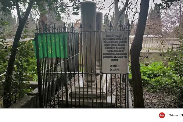 Çerkes Hasan Kabri - Kutsal Yer - İstanbul Zeytinburnu