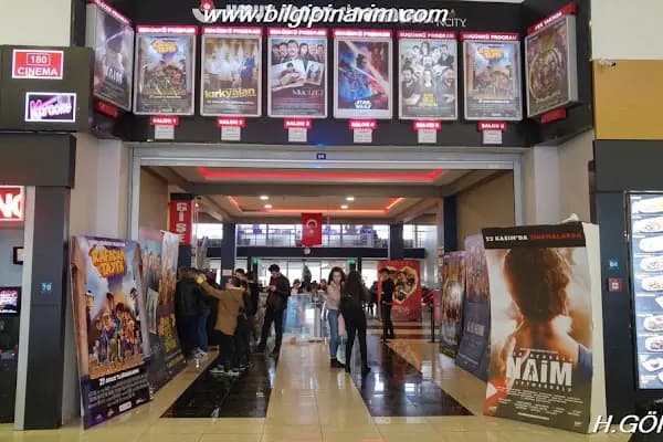 Umut Sanat Ncıty Sinemaları - Sinema Salonu - Kocaeli İzmit