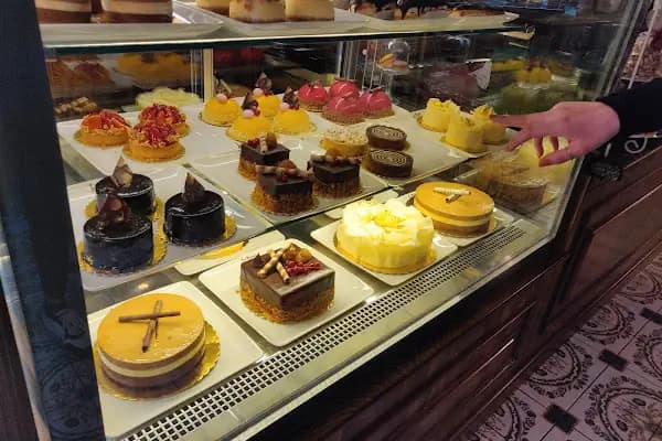 La Pierre Patisserie - Fırın - İstanbul Beşiktaş