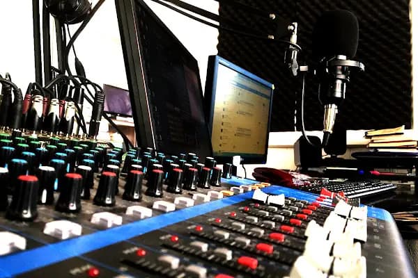 Acıpayam Radyosu 105.4 Gurbetçi Fm - Medya Şirketi - Denizli Merkezefendi