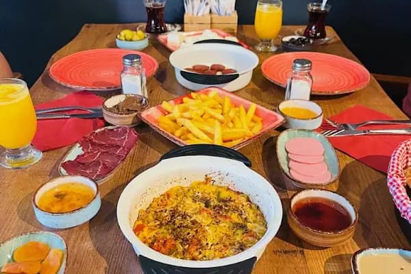 Akçakale Cafe Box - Kafeterya - Şanlıurfa Birecik