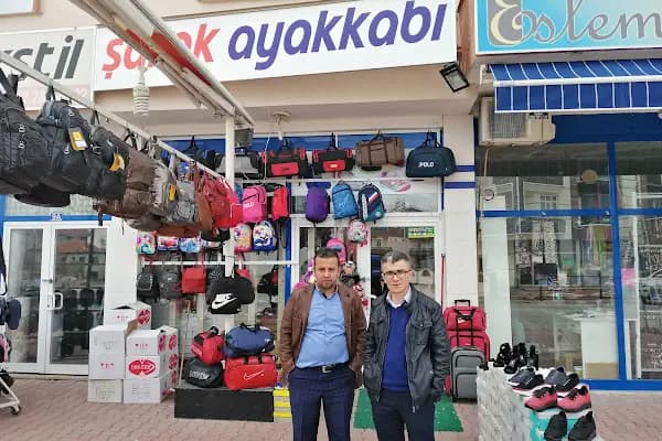 Şafak AYAKKABI - Giyim mağazası - İstanbul Küçükçekmece