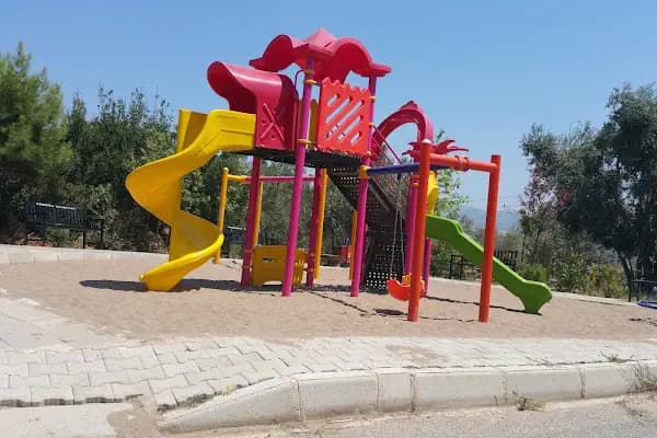 Çocuk Parkı - Park - İzmir Buca