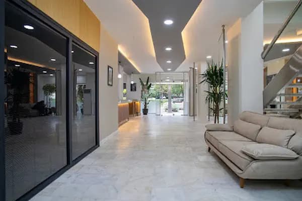 BORNOVA DOKTOR KLİNİKLERİ - Sağlık Merkezi - İzmir Bayraklı