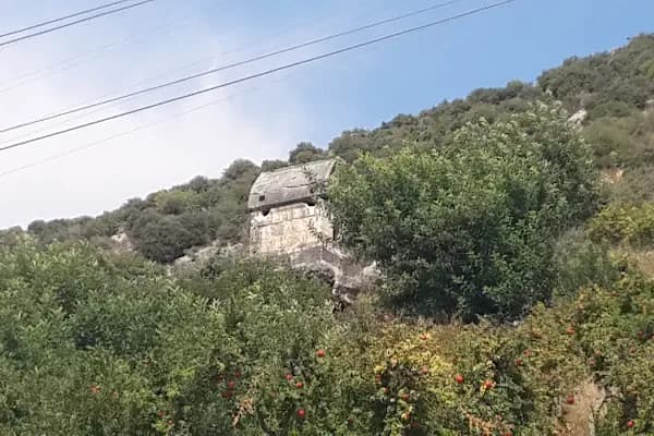 Kafi Baba Türbesi - Mezarlık - Antalya Aksu