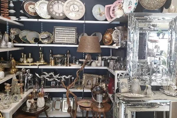 Galeri Tekin Züccaciye Hediyelik Eşya Ev Tekstili Kavafiye - Hediyelik Eşya Mağazası - İzmir Bergama