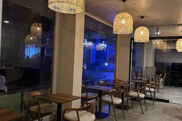 Badem Coffee Arnavutköy - Kahve dükkanı - İstanbul Adalar