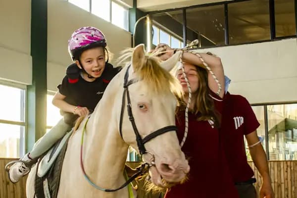 Balıkesir Büyükşehir Belediyesi Binicilik Spor Ve Rehabilitasyon Merkezi - At Binme Hizmeti - Balıkesir Gönen