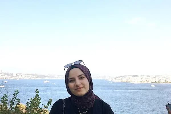 Psikolojik Danışman Aslı Salman Aile Danışmanı- Çift danışmanlığı, Çocuk Ergen Yetişkin danışmanı, Dil terapisi-Oyun Terapisi - Ruh Sağlığı Hizmetleri - İstanbul Kadıköy
