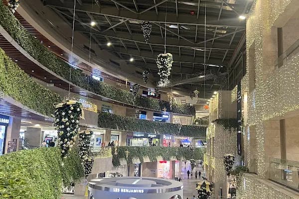 01 Burda Alışveriş Merkezi - Alışveriş merkezi - Adana Yüreğir