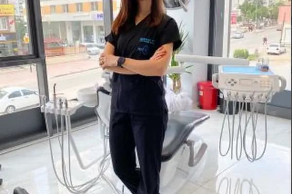 Adana Ağız, Diş ve Çene Cerrahisi Uzmanı Revnak Metin - Diş Hekimi - Adana Sarıçam