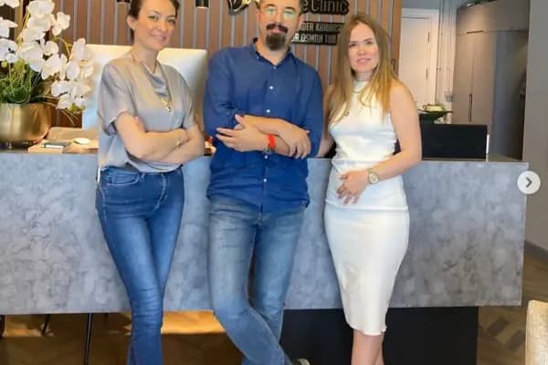 Doç. Dr. Önder Karaaslan - Estetik Cerrah - İzmir Karabağlar