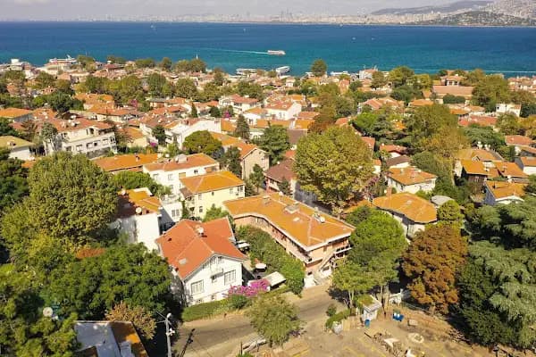 Sergüzeşt Otel Büyükada - Otel - İstanbul Adalar