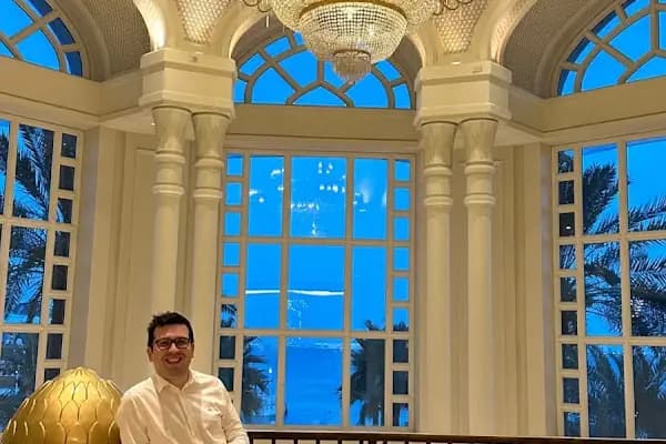 Op.Dr. Orkun Uyanık - Plastik Rekonstrüktif Ve Estetik Cerrahi - Estetik Cerrahi Uzmanı - İstanbul Şişli