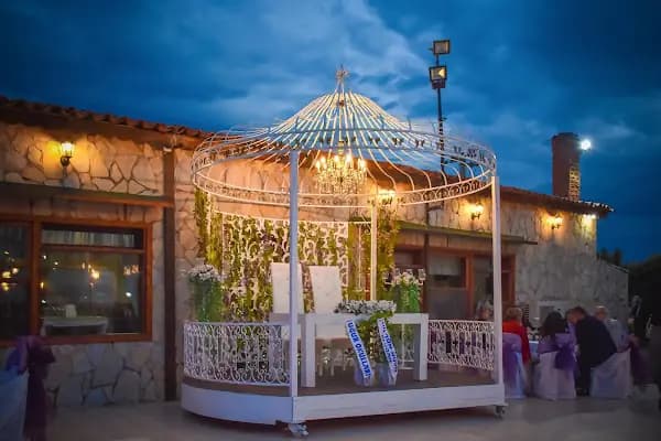Bergama Caravan Camping - Kamp Alanı - İzmir Bergama