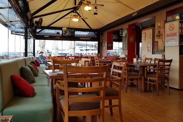 Gencay Cafe - Kafe - İstanbul Adalar
