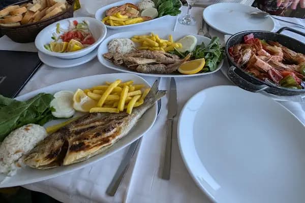 Nissi Restaurant & cafe - Deniz mahsülleri restoranı - İstanbul Ataşehir