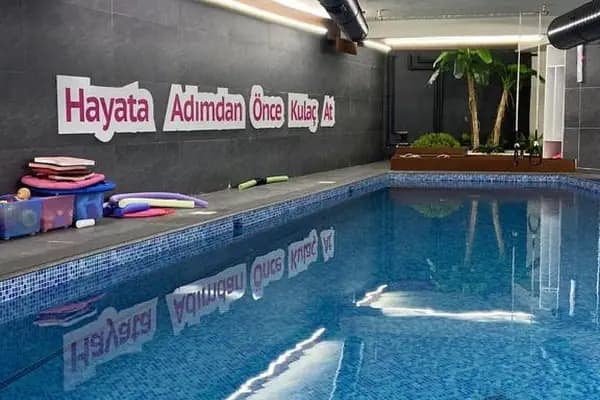 BuketGymSwim Bebek ve Çocuk Yüzme Eğitimi - Spor salonu - İstanbul Maltepe