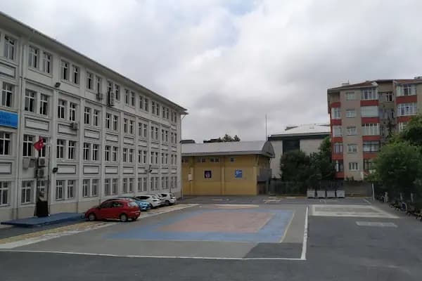 Akyiğit Ortaokulu - Okul - İstanbul Bağcılar