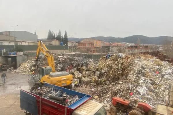 UYANIKLAR METAL GERİ DÖNÜŞÜM - Atık Yönetimi Hizmeti - Kocaeli Körfez