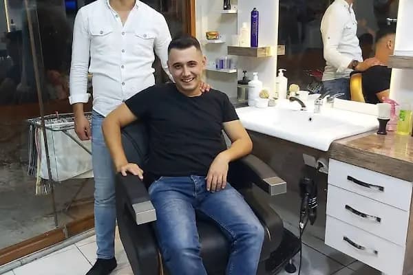 Altın makas erkek kuaförü - Güzellik Salonu - İzmir Bayındır