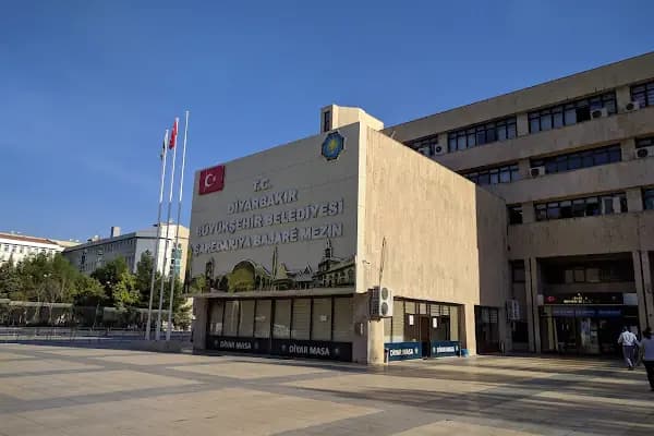 Diyarbakır Büyükşehir Belediyesi - Belediye Binası - Diyarbakır Bağlar