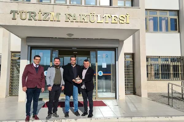 Turizm Fakültesi - Üniversite - Mersin Yenişehir
