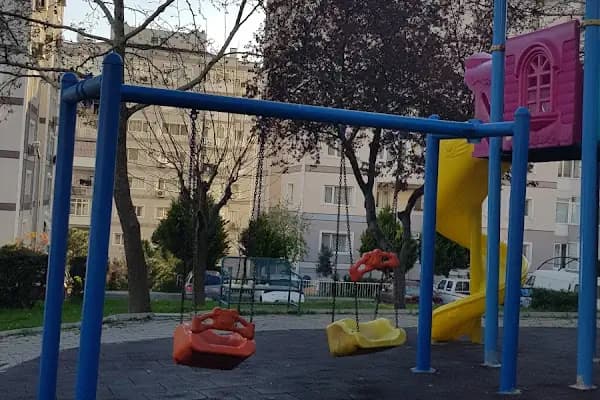 Çocuk Parkı - Park - İzmir Bornova