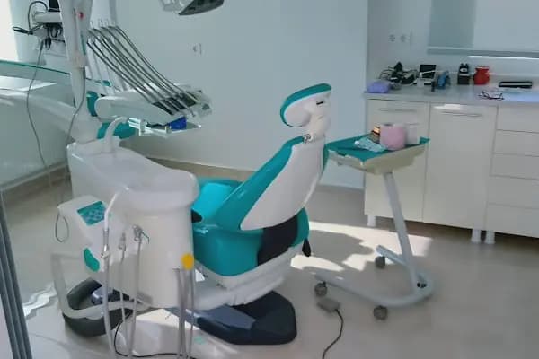 Diş Hekimi Mukadder Sonay ÖZOĞUL - Diş Hekimi - İzmir Buca