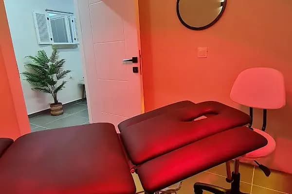 Prof. Dr. Baha Çelik - Fiziksel Tıp ve Rehabilitasyon Uzmanı & Akupunkturist - Fizik Tedavi Kliniği - İstanbul Ataşehir