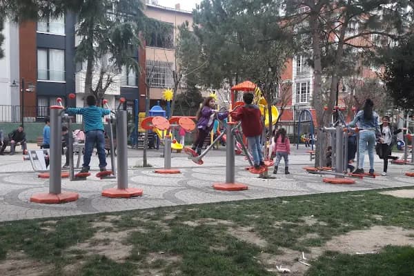 Bağcılar Belediyesi Seyit Çavuş Parkı - Park - İstanbul Şişli