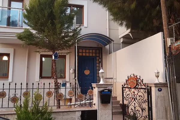 Mutluluk Sanat Atölyesi Yetenek Kursu - Sanat Merkezi - İzmir Balçova