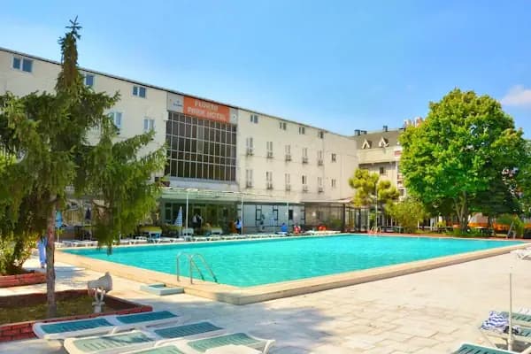 Florya Park Havuz - Açık Yüzme Havuzu - İstanbul Sultangazi