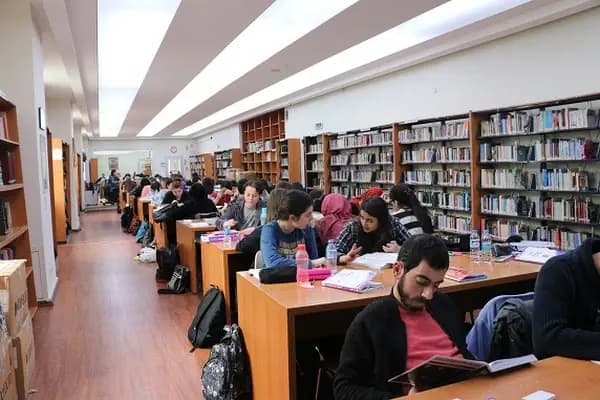 Avcılar İlçe Halk Kütüphanesi - Halk Kütüphanesi - İstanbul Silivri