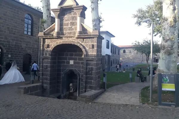 Aslanlı Çeşme - Tarihi Yer - Diyarbakır Çermik