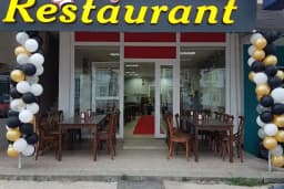 Moon &amp; Sea Cafe Lounge