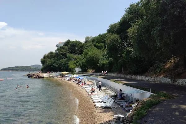 Çamakya Aile Plajı - Kumsal - İstanbul Adalar