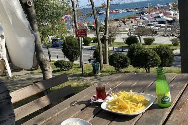 Hamido Baklava &amp; Fıstık Avcılar - Tatlıcı - İstanbul Avcılar