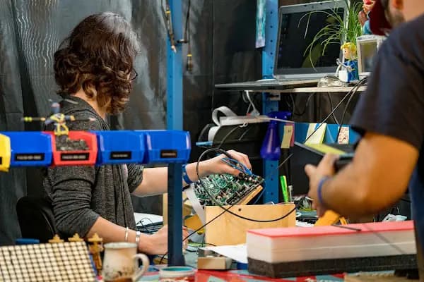 FEYZAN Elektronik Ticaret Mağazaları A.ş. - E-Ticaret Hizmetleri - Konya Akşehir