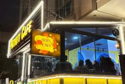 Patırtı Karaoke Cafe