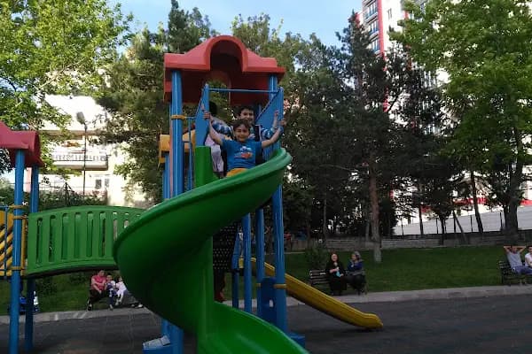 Altindağ Belediyesi Yunus Emre Parkı - Park - Ankara Sincan