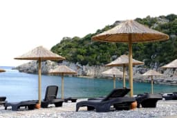 Blue Life Hotel &amp; Restaurant