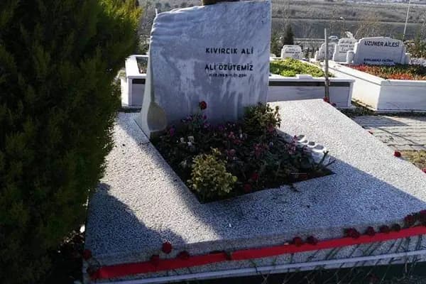 Gülbahçe Mezarlığı - Mezarlık - İstanbul Esenyurt