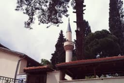 Hâki Baba Camii ve türbesi