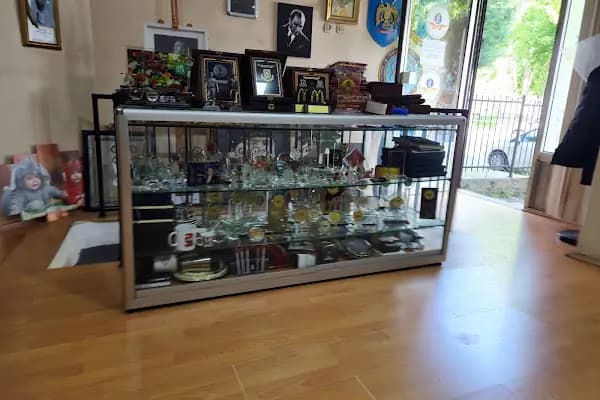 İkiyıldız Kristal - Hediyelik eşya dükkanı - İstanbul Bahçelievler