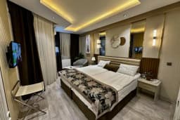 Paradise Rooms