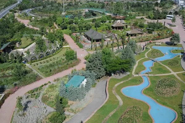 Nezahat Gökyiğit Botanik Bahçesi, Ataşehir Girişi - Botanik bahçesi - İstanbul Küçükçekmece