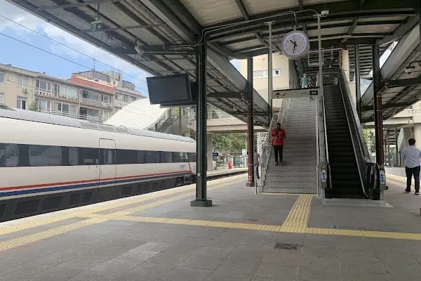 Bostancı - Tren İstasyonu - İstanbul Kadıköy