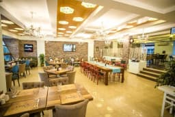 Yakamoz Köfte &amp; Balık Restaurant